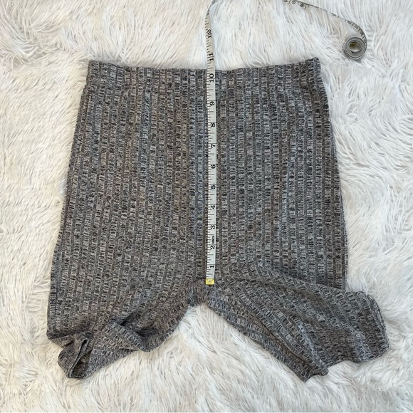 H&M Heather Gray Ribbed Knit High Rise Biker Shorts Size XS 7" Inseam - Picture 6 of 7